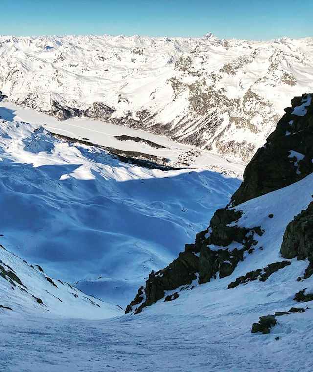 Einfahrt in das anfangs noch enge Couloir