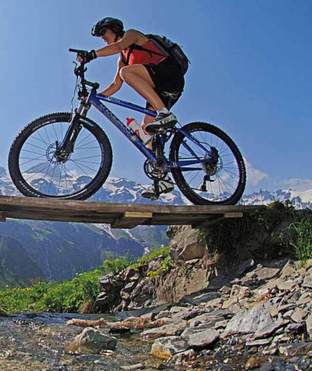 Kleine Fahrradbrücke entlang der Tour