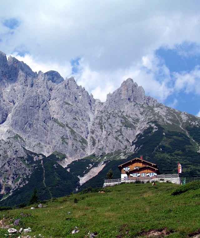 Die Erichhütte in traumhafter Bergkulisse