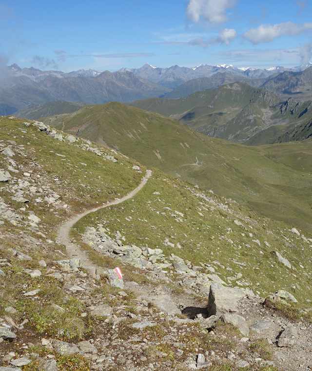 Pfannhorn mit Blick ins Tal 