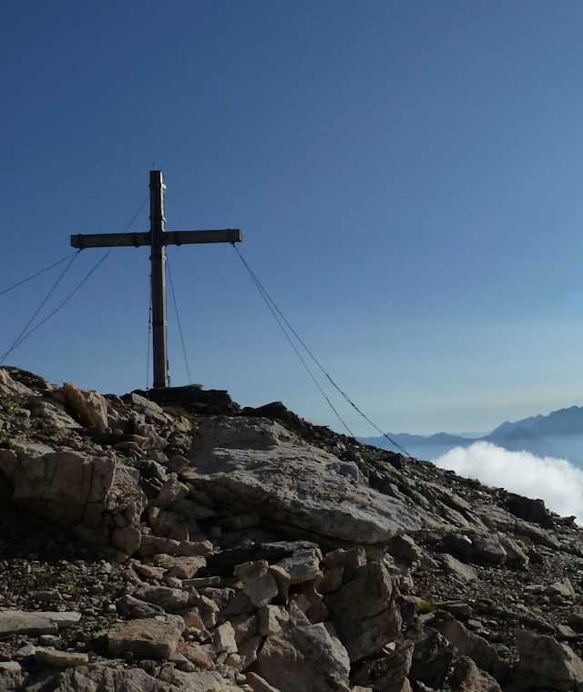 Gipfelkreuz Obernberger Tribulaun