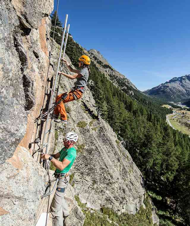 Sagenhafte Tiefblicke am Klettersteig La Resgia