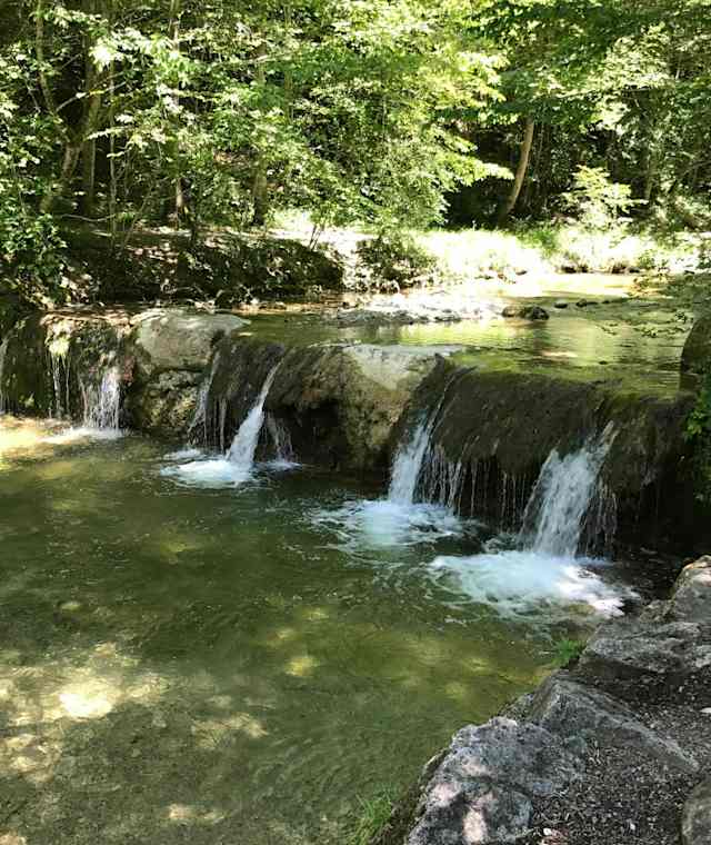 Schöne Wasserwelten am Küsnachter Tobel