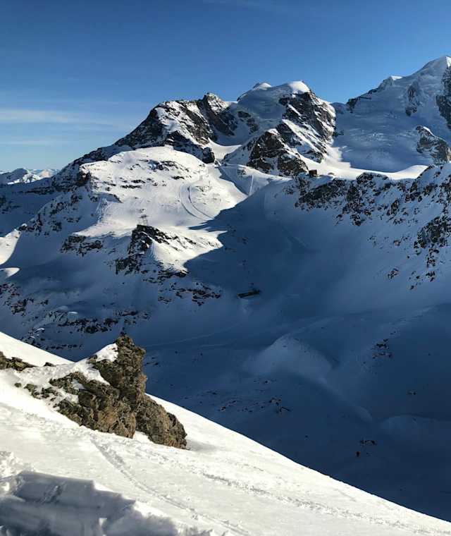 Blick vom Sattel zurück auf das Diavolezza Skigebiet