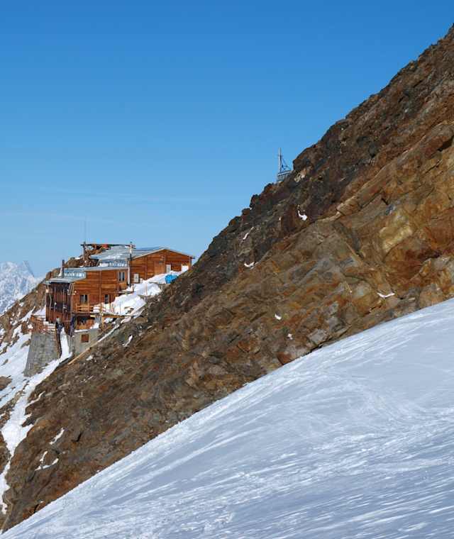 Vorbei am Rifugio Gnifetti