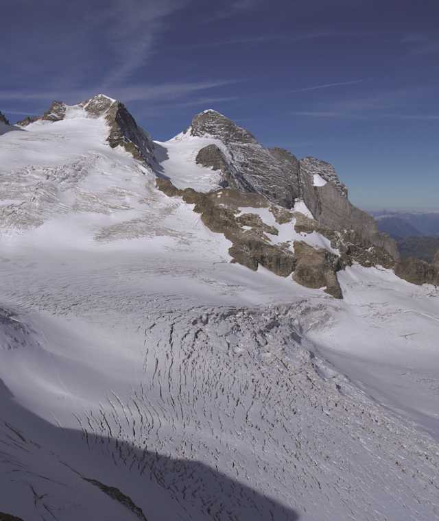  Blick vom Dossensattel zum Wetterhorn-Dreigestirn.