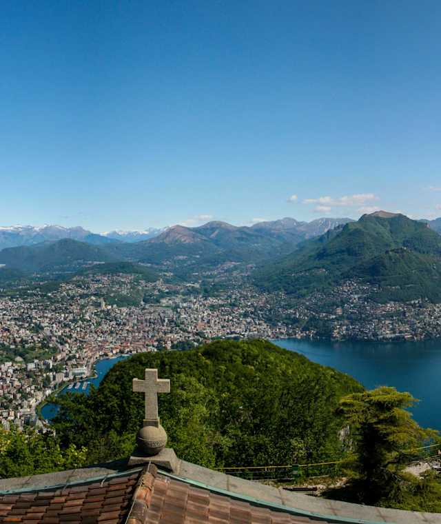 Blick vom San Salvatore  auf Lugano