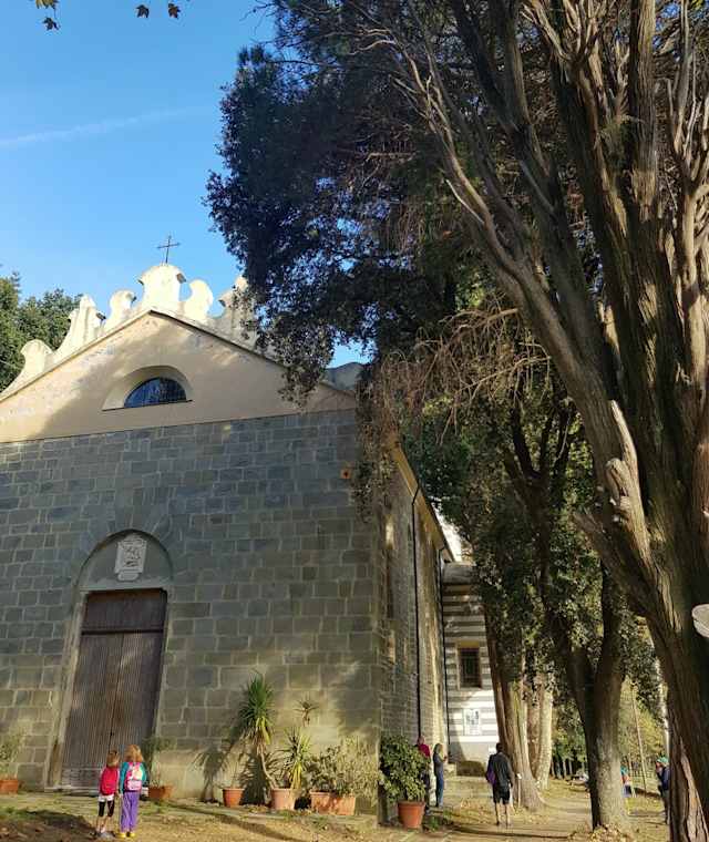 Sentiero dei Santuari in den Cinque Terre