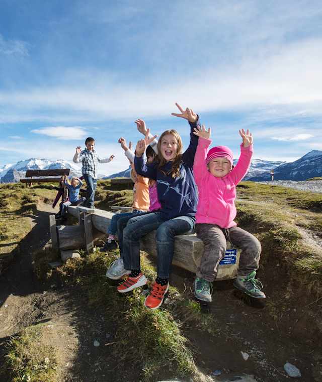 Aussichtsbank entlang dem Murmeli Trail