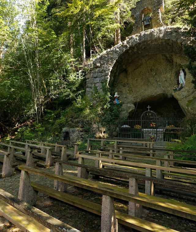 Lourdes Grotte in Marbach
