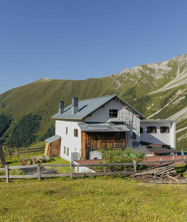 Die Adolf-Pichler-Hütte