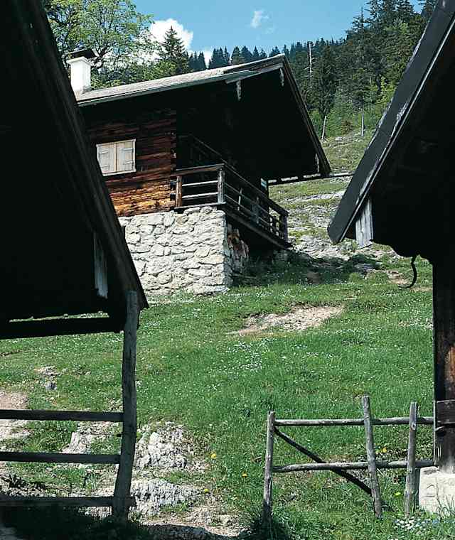 Der Sonnbergalm-Niederleger am Aufstieg zur Tegernseer Hütte.