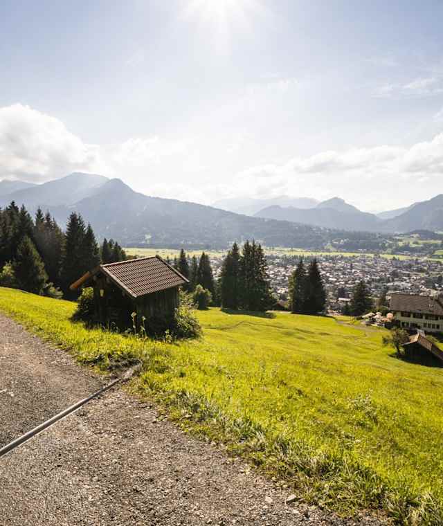 Auf dem Wallrafweg mit Blick nach Oberstdorf