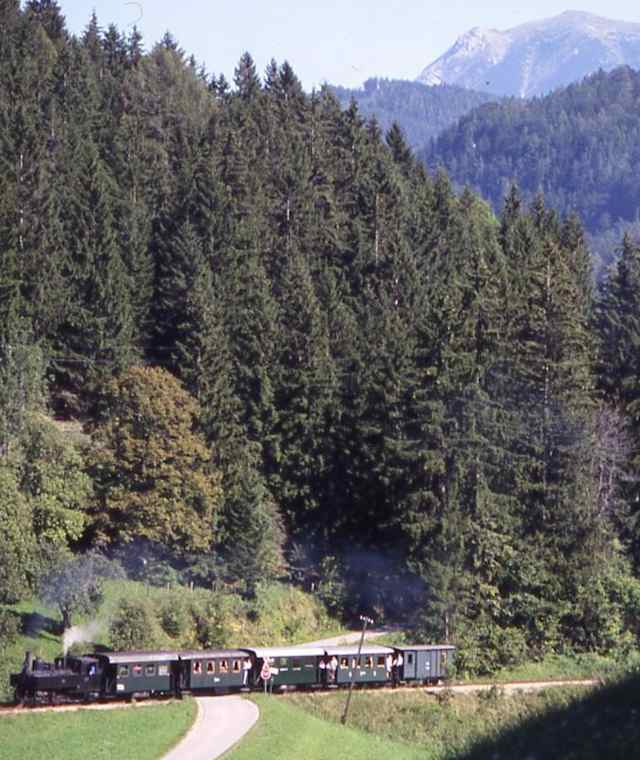 Entlang der Trasse der Ybbstalbahn wandert man durch die idyllische Landschaft