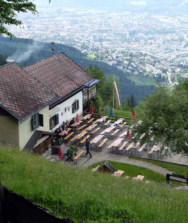 Gasthaus Rauschbrunnen hoch über Innsbruck 