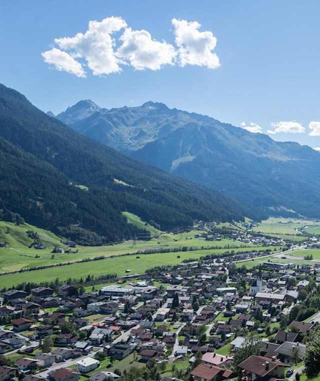 Blick auf den Smaragdwanderweg. 