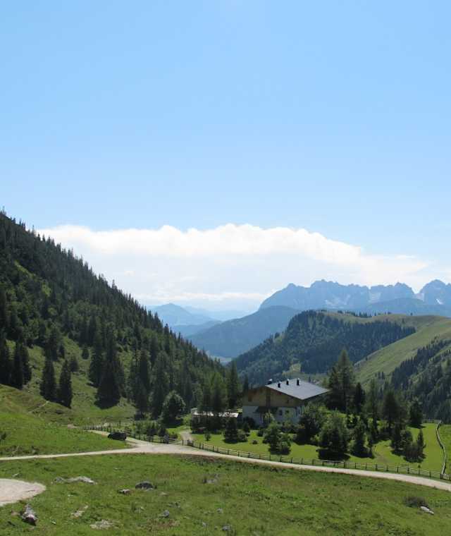 Blick von der Priener Hütte auf das Kaisergebirge