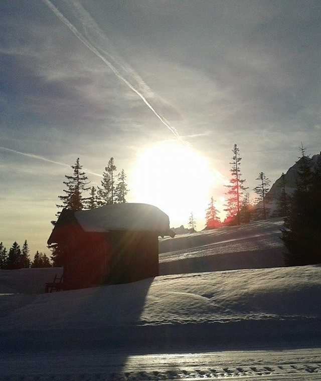Naturschauspiel am Saukar... die Sonne verschwindet hinter den Bergen.