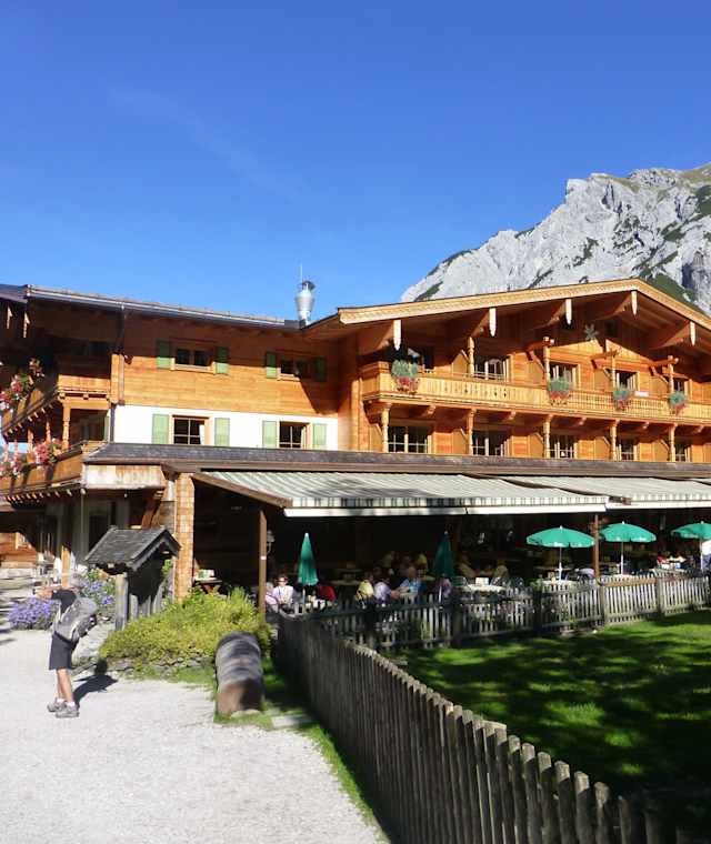 Die Gramaialm - gemütliches, sehr komfortables Quartier 