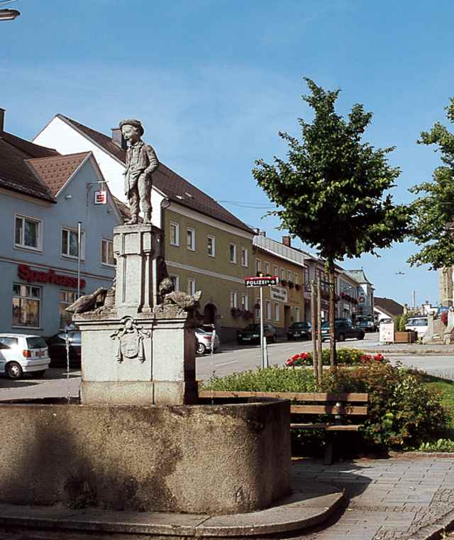 Am stimmungsvollen Marktplatz von Oberneukirchen.