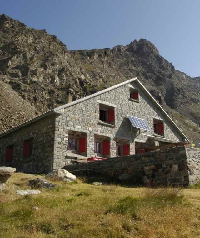 Am zweiten Tag des Matterhorn Trek wird in der Schönbielhütte genächtigt.