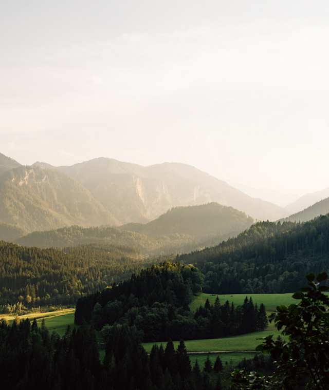 Blick auf Lasingerhof und Salzatal