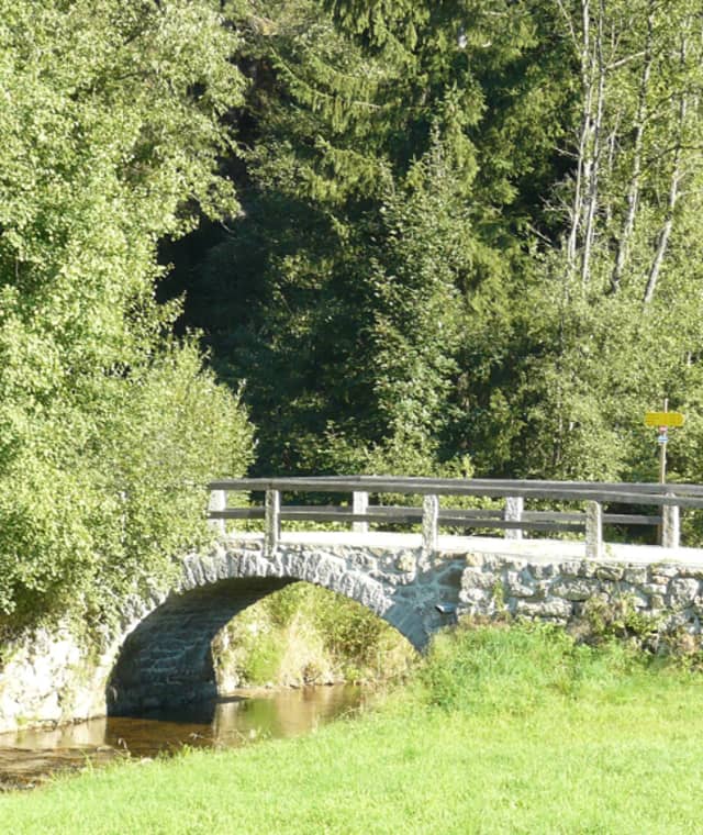 Grendlandweg, Steinerne Brücke
