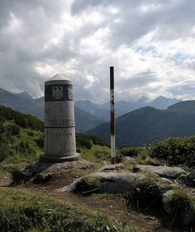 Grenzstein 147 - Am Haldenwanger Eck