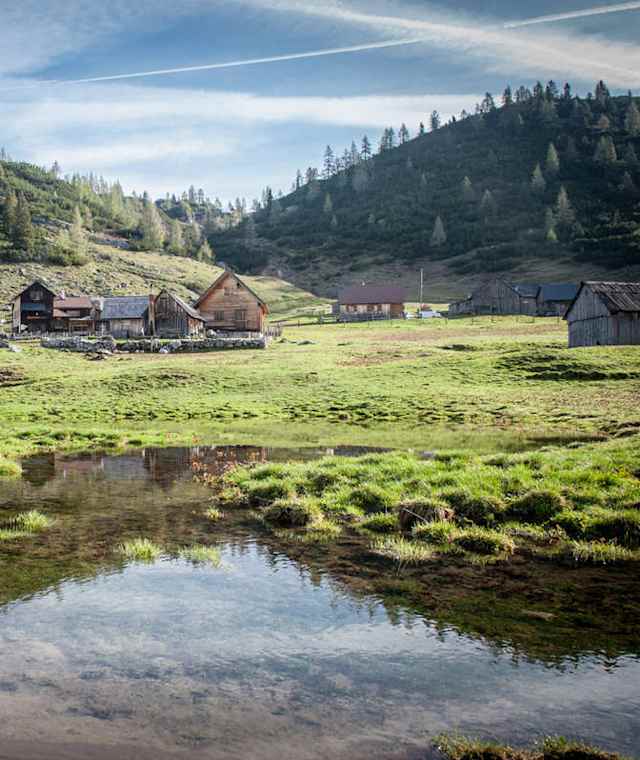 Die idyllisch gelegene Hochmölbinghütte