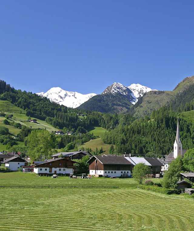 Der schöne Ort Hollersbach im Oberpinzgau