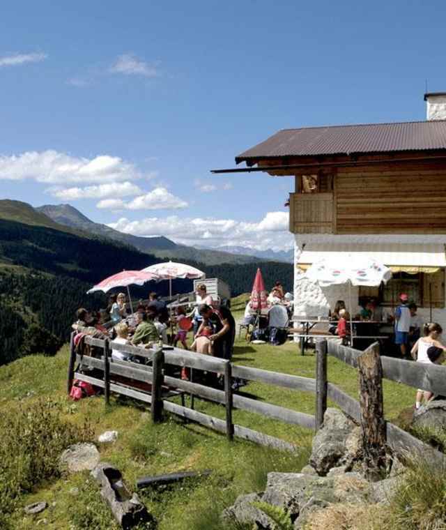 Hütte
