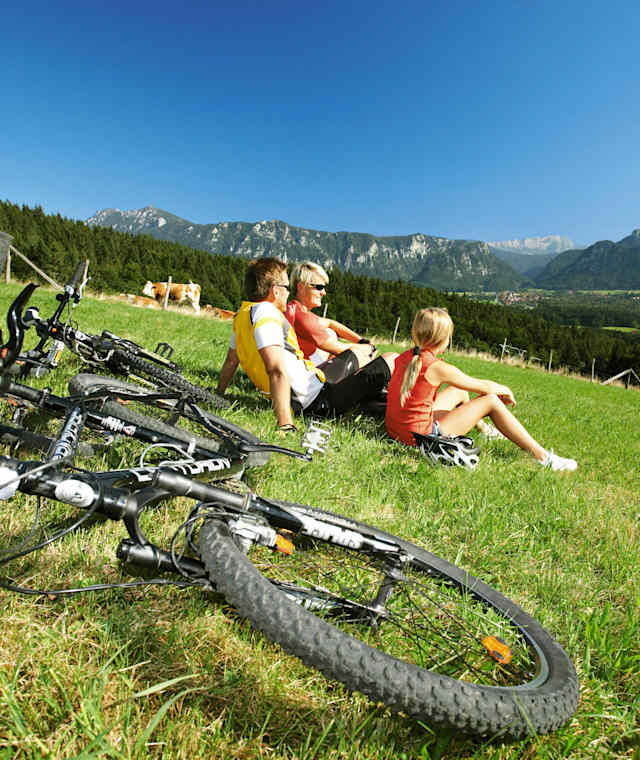 inzell sommer familie mountainbiken rast