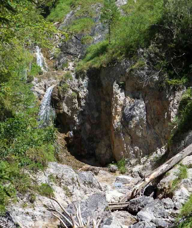 Kleiner Wasserfall
