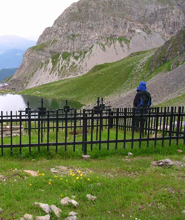 Kriegerfriedhof oberhalb der Obstanserseehütte