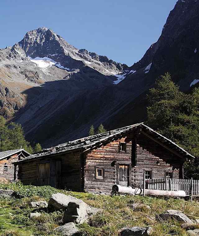 Lesachalmhütte mit Alpengasthaus Glödis Refugium