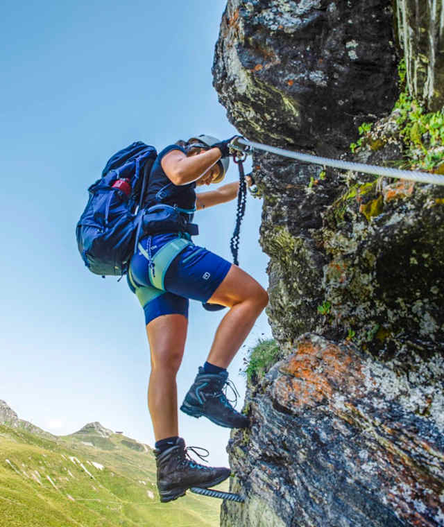 Viel Luft unter den Sohlen am Madrisella Klettersteig