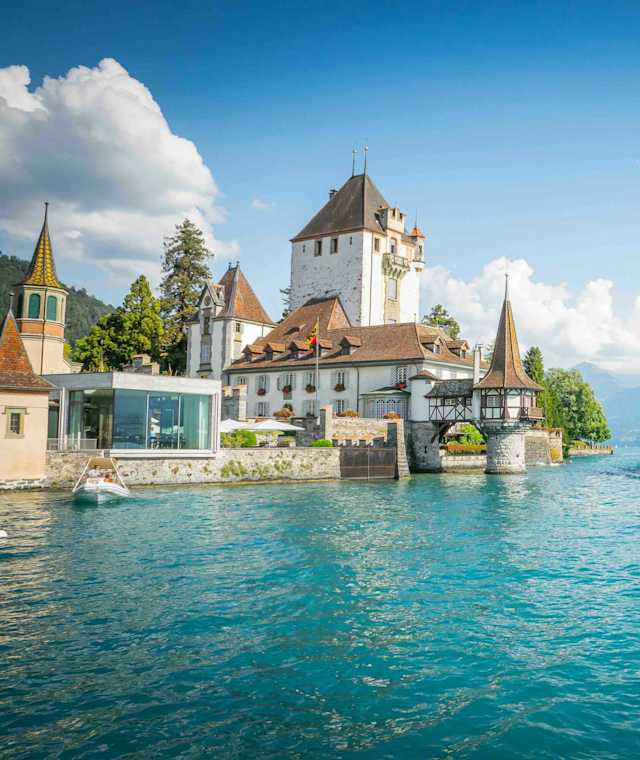 Das Schloss Oberhofen stammt aus dem 12. Jahrhundert. 