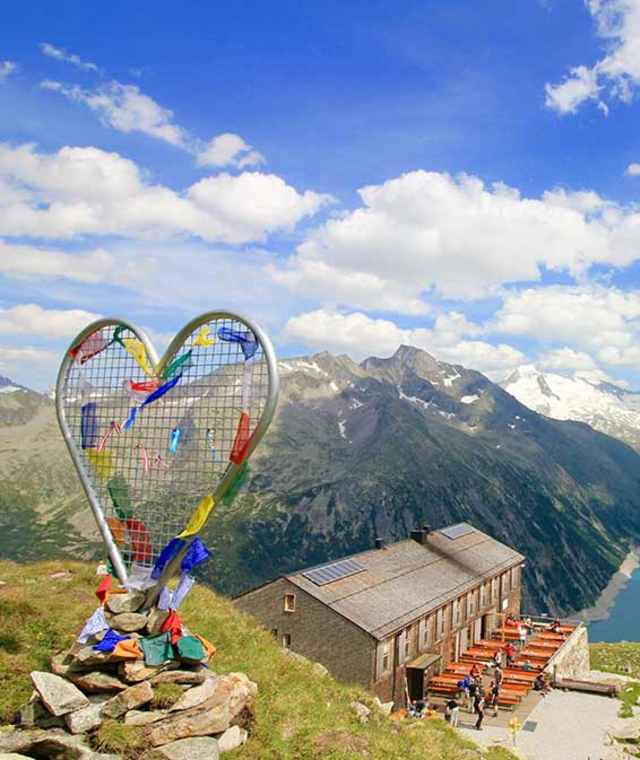 Olpererhütte mit Herz