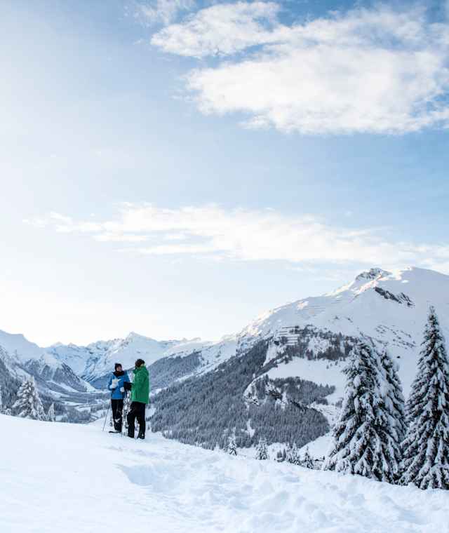 Auf den Panell-Schneeschuhtrail