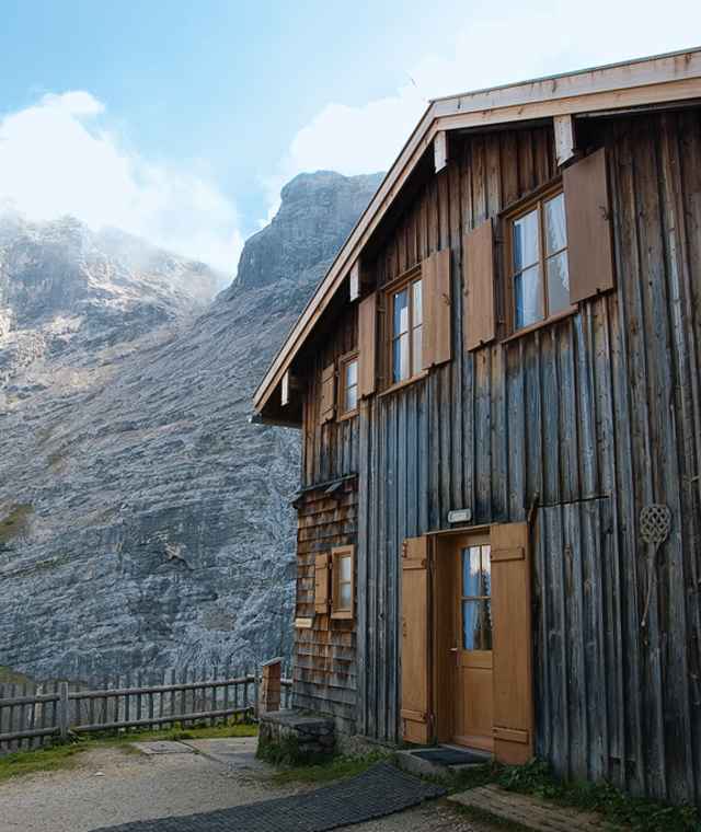 Schachenhaus: Bergwirtschaft mit Übernachtungsmöglichkeit.