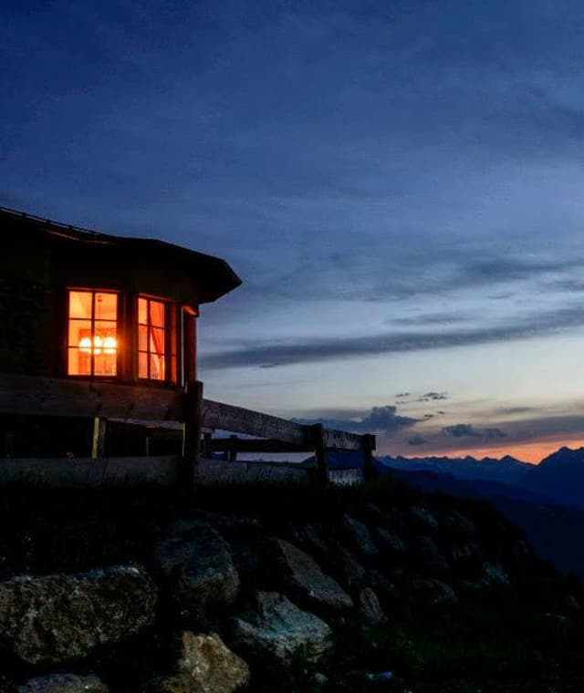 Patscherkofelhaus bei Nacht
