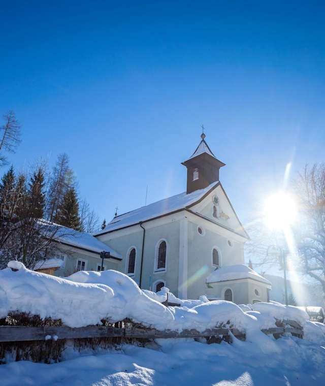 Pfarrkirche Annaberg im Winter