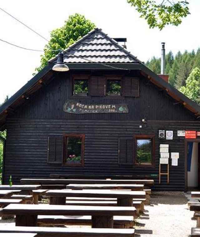 Pikovo-Hütte