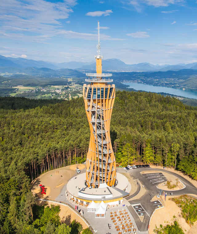 Der Pyramidenkogel über dem Wörthersee