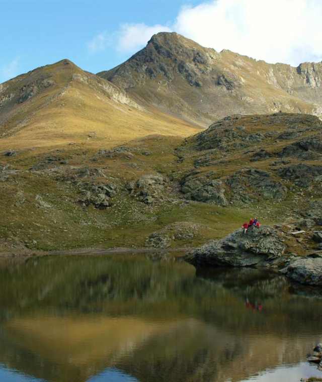 Ruhig und abgeschieden bettet sich der Wildsee in die Kreuzeckgruppe ein.