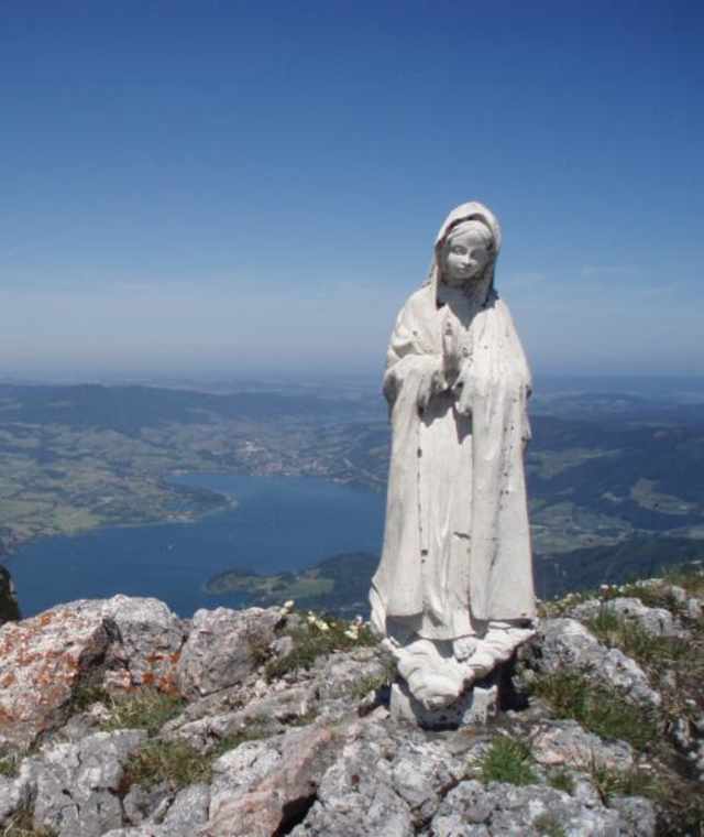 Statue