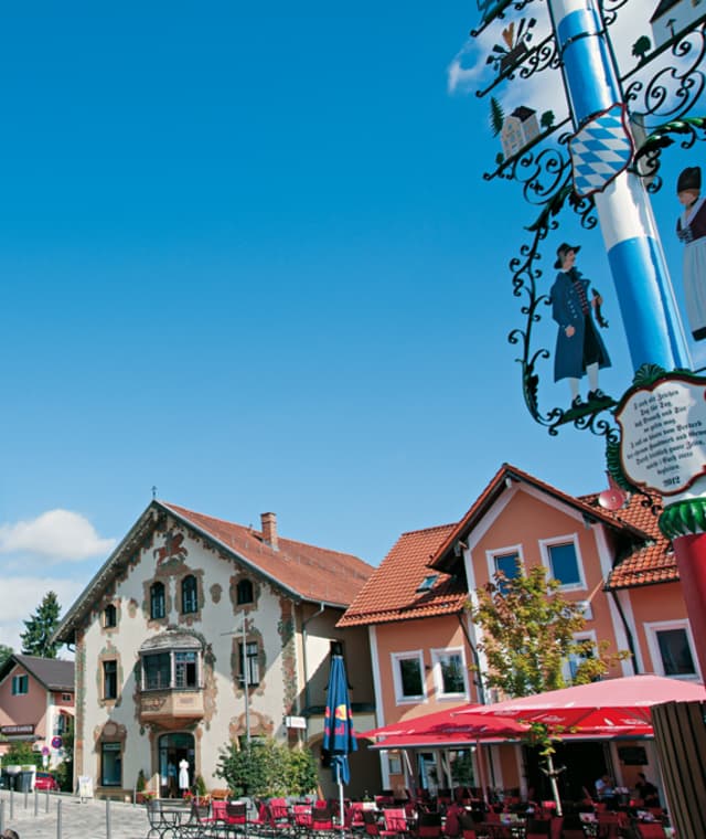 Am Tutzinger-Hof-Platz in Starnberg
