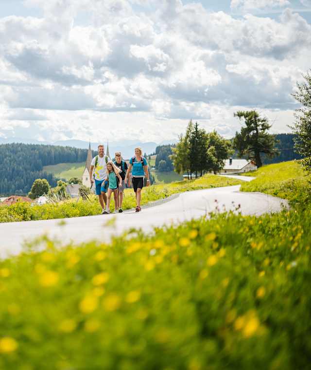Unterwegs am Panoramaweg Diex