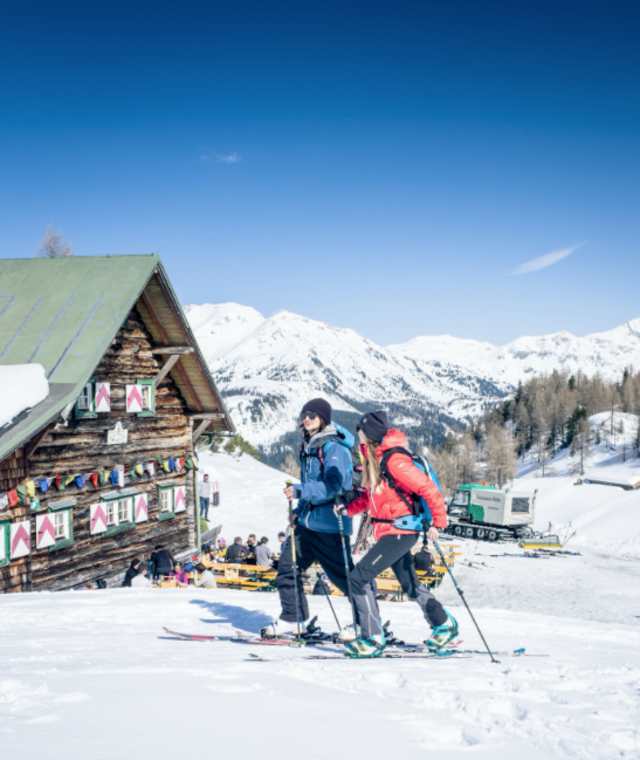 Die Südwiener Hütte ist ein beliebtes Ziel von Skitourengehern.