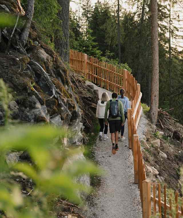 Sunnenseiten Weg im Stubaital in Tirol